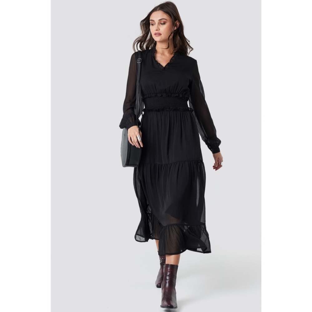 Ruffle Details Flowy Midi Dress NWT